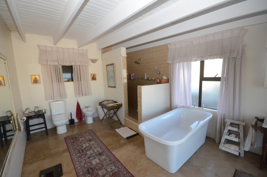 5 Bedroom Property for Sale in Blue Bend Eastern Cape